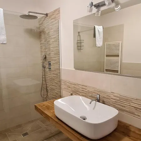 Sardini Apartmán *